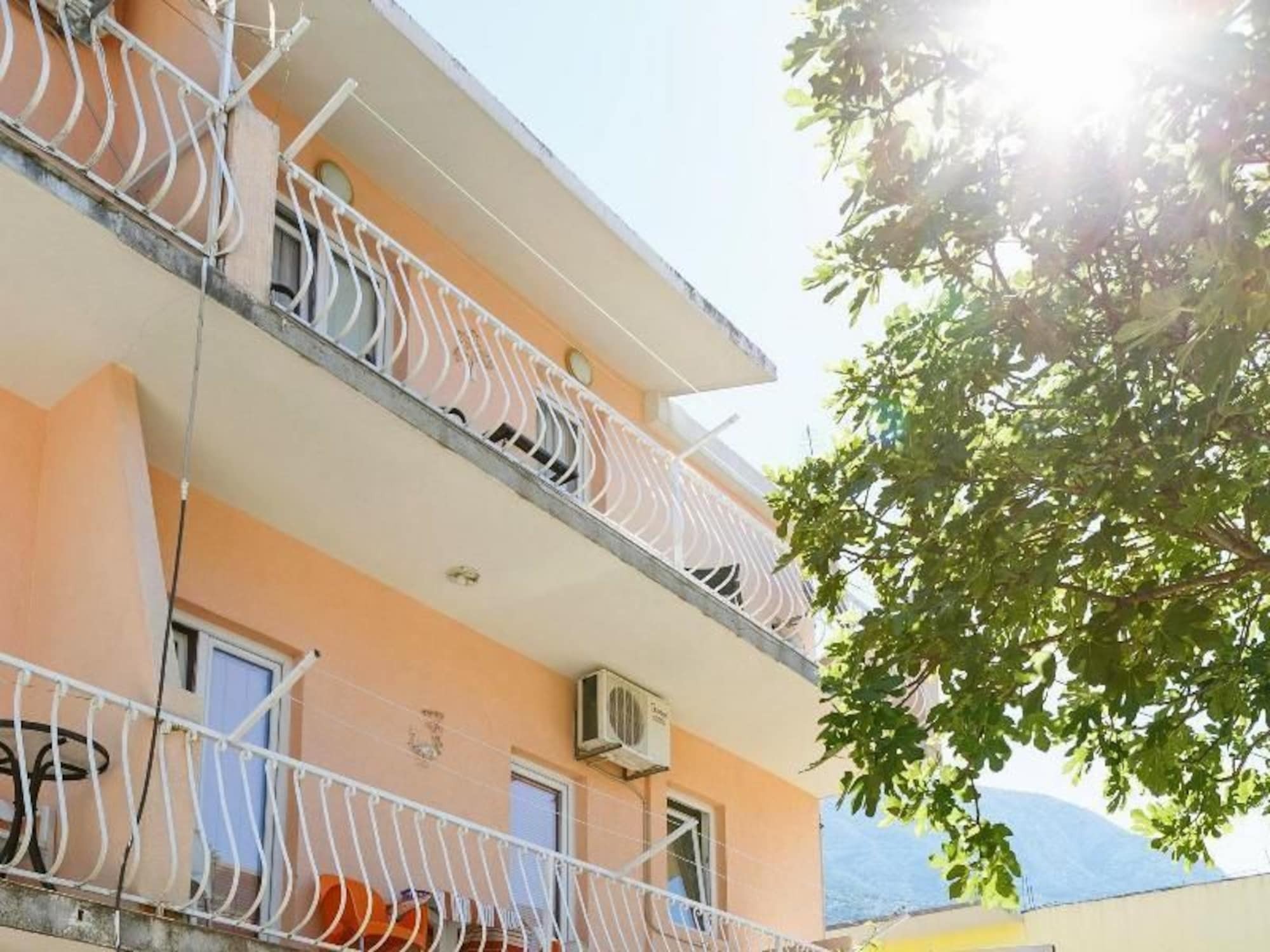 Apartments Bozenka Макарска Экстерьер фото